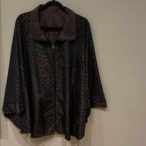 Reversible Leopard Print Zip-Up Poncho.  size XL